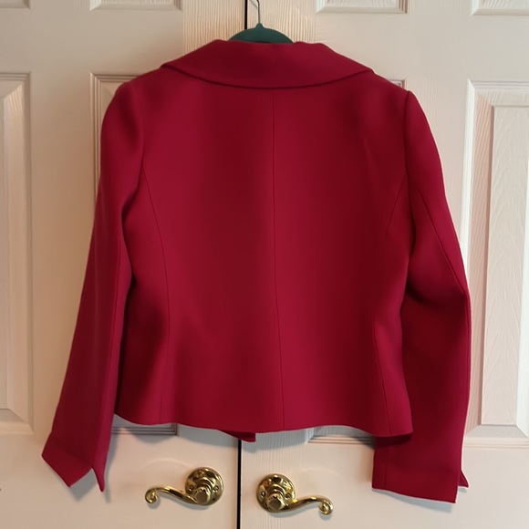 Talbots Women’s hot pink jacket. 60% acrylic & 40% wool. - Picture 2 of 6